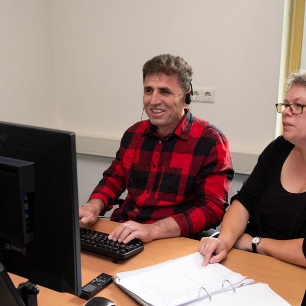 vhle-3235-anderstalige-clie--nt-en-therapeut-ict-advies.jpg vhle-3235-anderstalige-clie--nt-en-therapeut-ict-advies.jpg