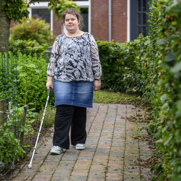 visio-wonen-dagbesteding-stramproy-vvb-taststok-lopen-mobiliteit.jpg visio-wonen-dagbesteding-stramproy-vvb-taststok-lopen-mobiliteit.jpg